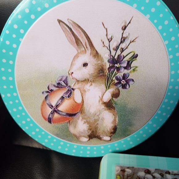 Easter Purdys Tins - Picture 2 of 6